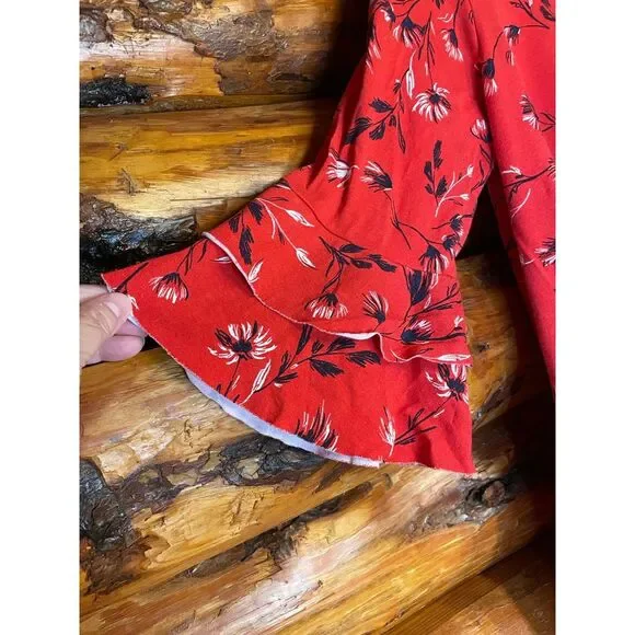 New Directions Red Floral Top Size‎ Medium - Picture 2 of 6